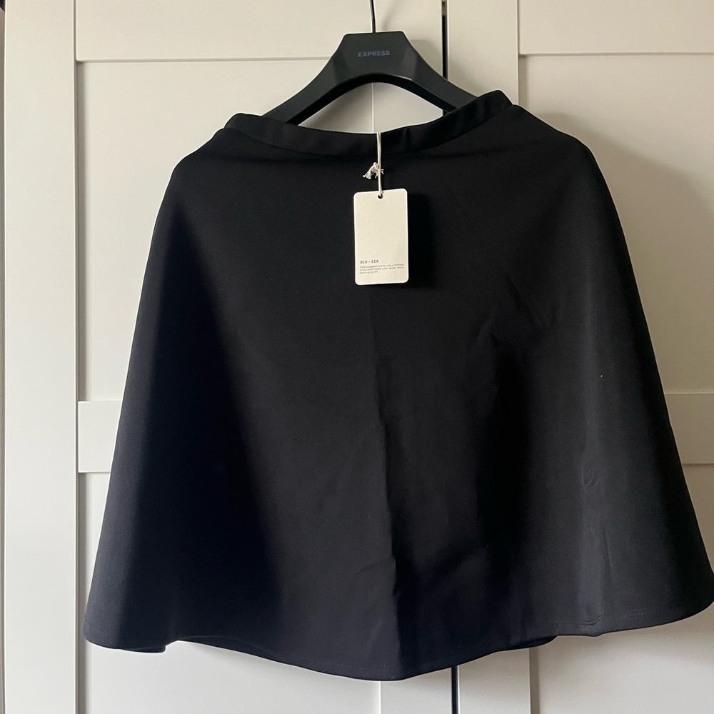 Black Women's Skirt NWT